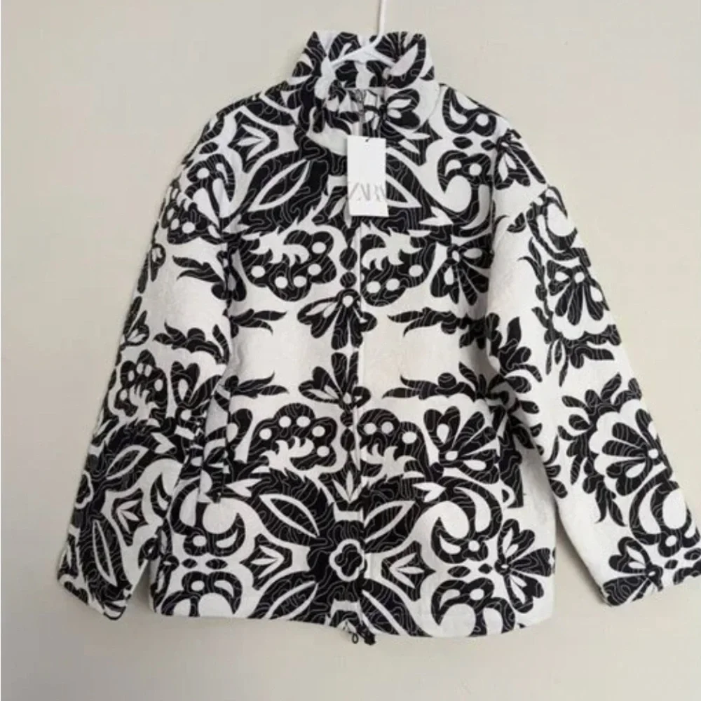 Zara QUILTED PRINTED JACKET. Ecru/Black. Size S. New with Tags. - Picture 9 of 12